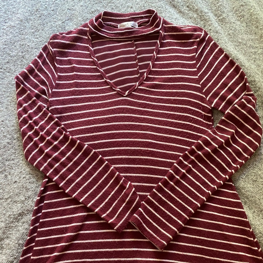 Moa moa cut out sweater